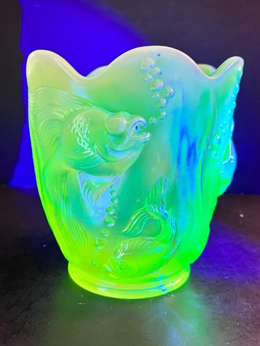 Fenton Topaz Vaseline Opalescent Atlantis Koi Fish Vase 5150 TS - Glows - Picture 2 of 10