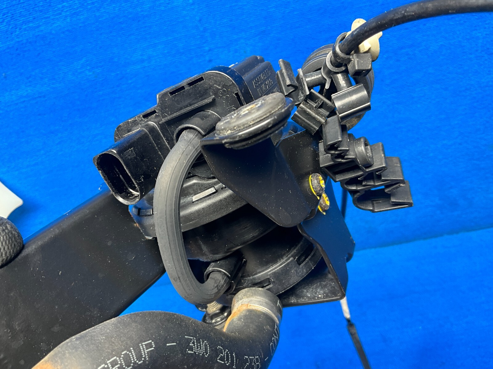2005 - 2010 BENTLEY CONTINENTAL GTC GT FUEL EMISSION LEAK DETECTION PUMP OEM