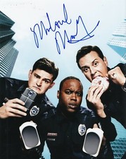 MICHAEL MOSLEY signed (SIRENS) TV SHOW Autographed *Johnny* 8X10 photo W/COA #2 MICHAEL MOSLEY signed (SIRENS) TV SHOW Autographed *Johnny* 8X10 photo W/COA #2