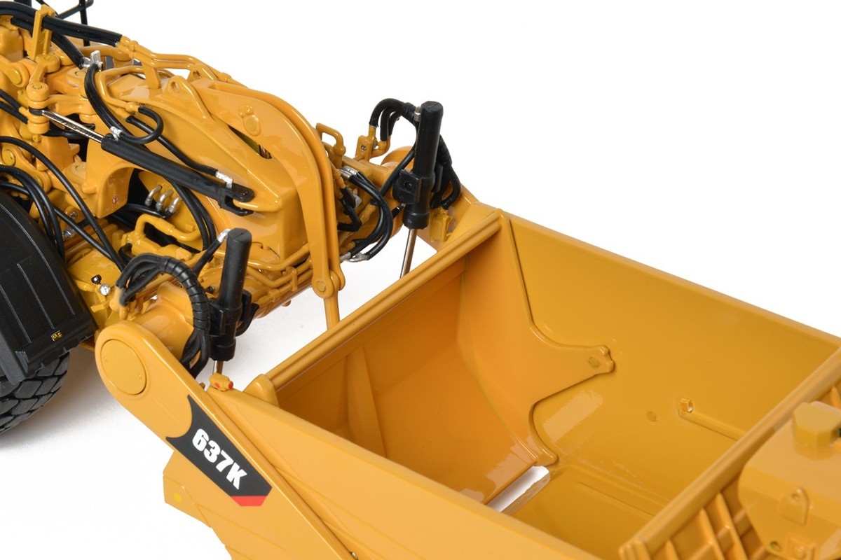 Caterpillar 637K COAL Scraper - 1/48 - CCM - Diecast - 500 Caterpillar 637K COAL Scraper - 1/48 - CCM - Diecast - 500