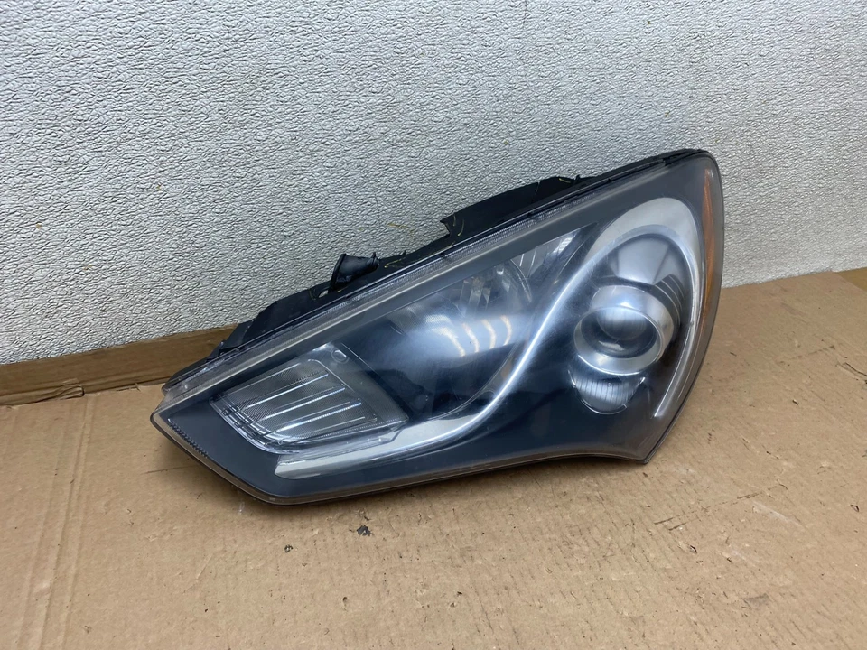 Faro de xenón izquierdo conductor izquierdo Hyundai Genesis 2013-2016 cupé OEM U8470 DW Foto 3 de 4