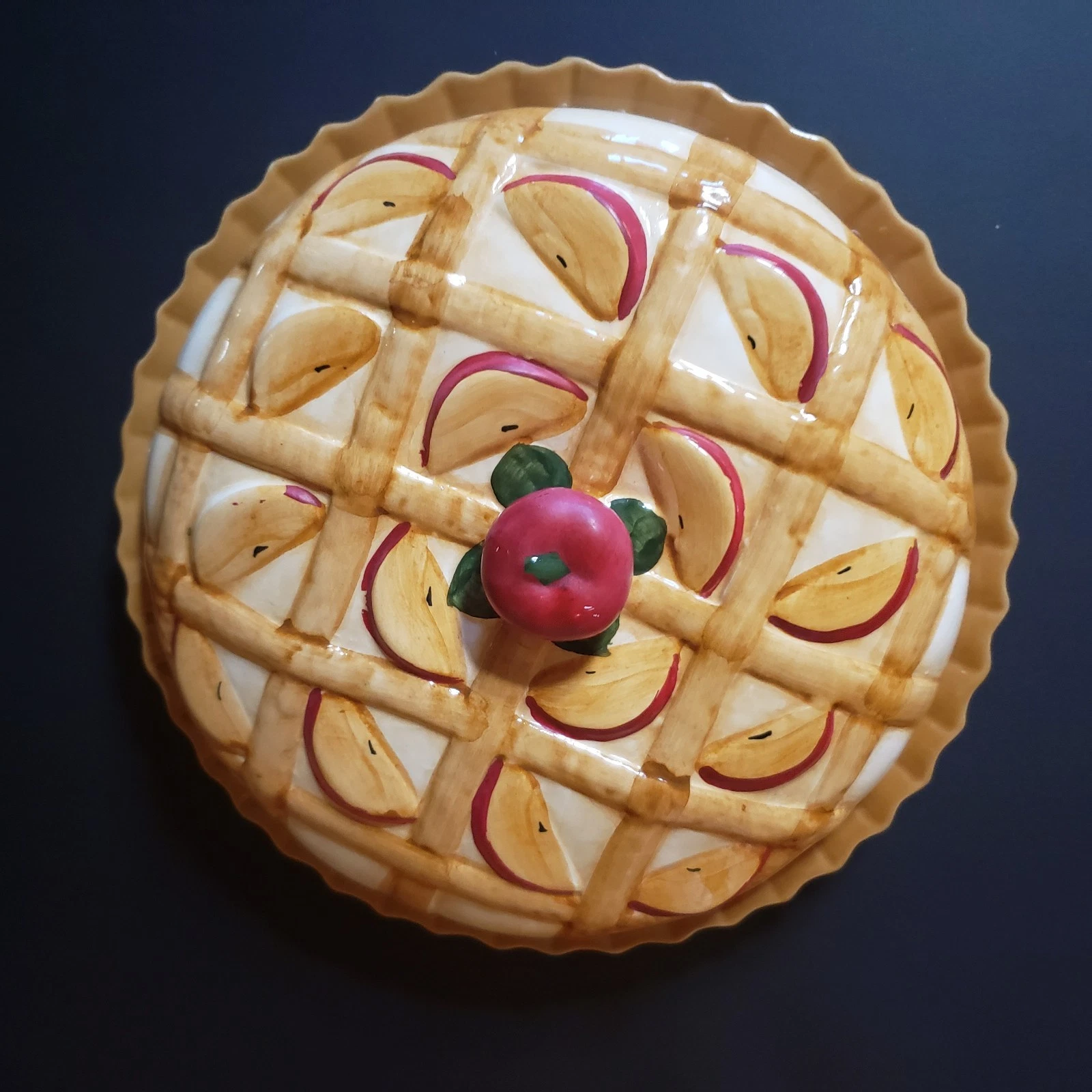 Vintage Ceramic 10.5” Apple Pie Plate Cover Keeper Dish With Lid
