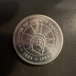 Statue of Liberty Centennial 1884-1984 100th Anniversary Gift of Freedom Medal