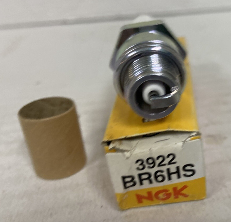 NGK BR6HS / 3922 Spark Plug Standard  Replaces WR7AC RL86C W20FSR-U