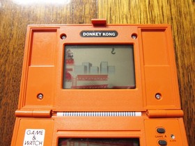 NINTENDO Donkey Kong Game and Watch in Excellent Condition (DK-52) 1982