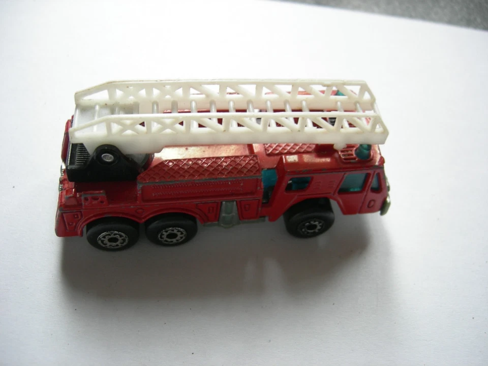 MATCHBOX * FIRE ENGINE * FIRE DEPT. * 1982 * MACAU  bespielt - Bild 1 von 4