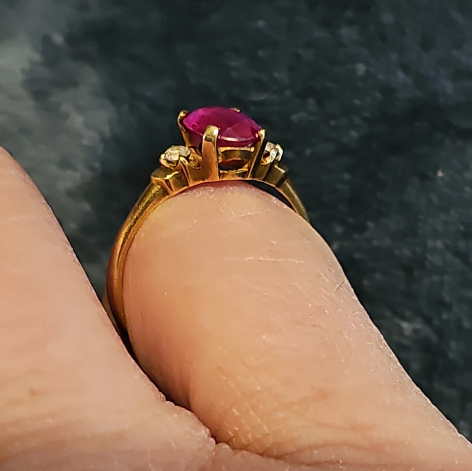 14K YELLOW GOLD  MORGANITE & DIAMOND RING SIZE 7 SKY - Image 4 of 4