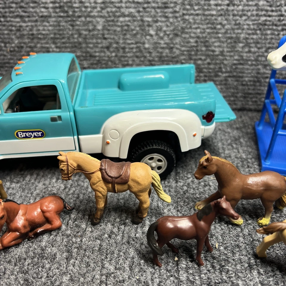 Breyer Teal Truck & NewRay Dairy Cow & Miscellaneous Horses - Safari Playmobil - Image 4 of 4