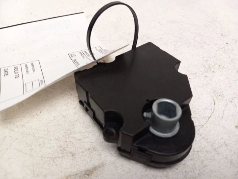 Chevrolet Traverse 2010 climatización calefacción mezcla puerta actuador Foto 2 de 4