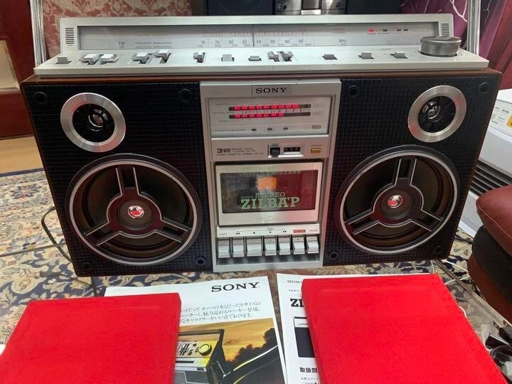 SONY CFS-V8 ZILBA'P New Age Vintage Cassette Recorder Boombox