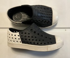 Native Jefferson Slip On Shoes Childrens Size C5 Unisex Black/White Beach Play