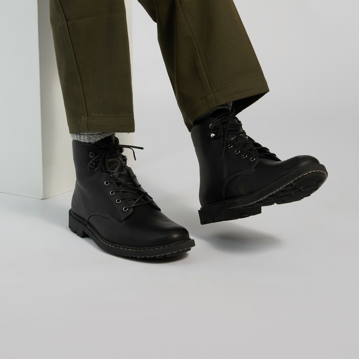Men’s Timberland Boots (Black)
BELANGER EK•
6 IN WATERPROOF
BLACK FULL GRAIN Siz Men main image 3