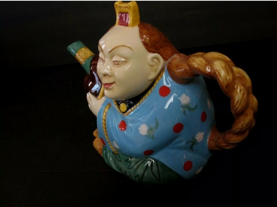 Minton Chinaman Teapot Limited Edition of 2500 No.381 Minton Chinaman Teapot Limited Edition of 2500 No.381