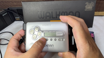 SONY WM-FX877 1999 W/accesories Radio Walkman Cassette Player From