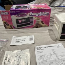 Vintage 1997 Hasbro Easy Bake Oven Snack Center with Box and Accessories VTG