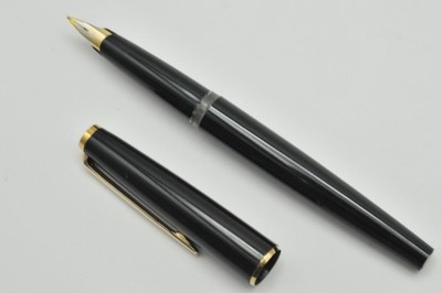 Montblanc Medium Nib Fountain Pen Black Vintage Good K0405