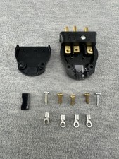 UNION CONNECTOR 20M - Bates Stage Pin 20 Amp 125 Volt Female Inline  P