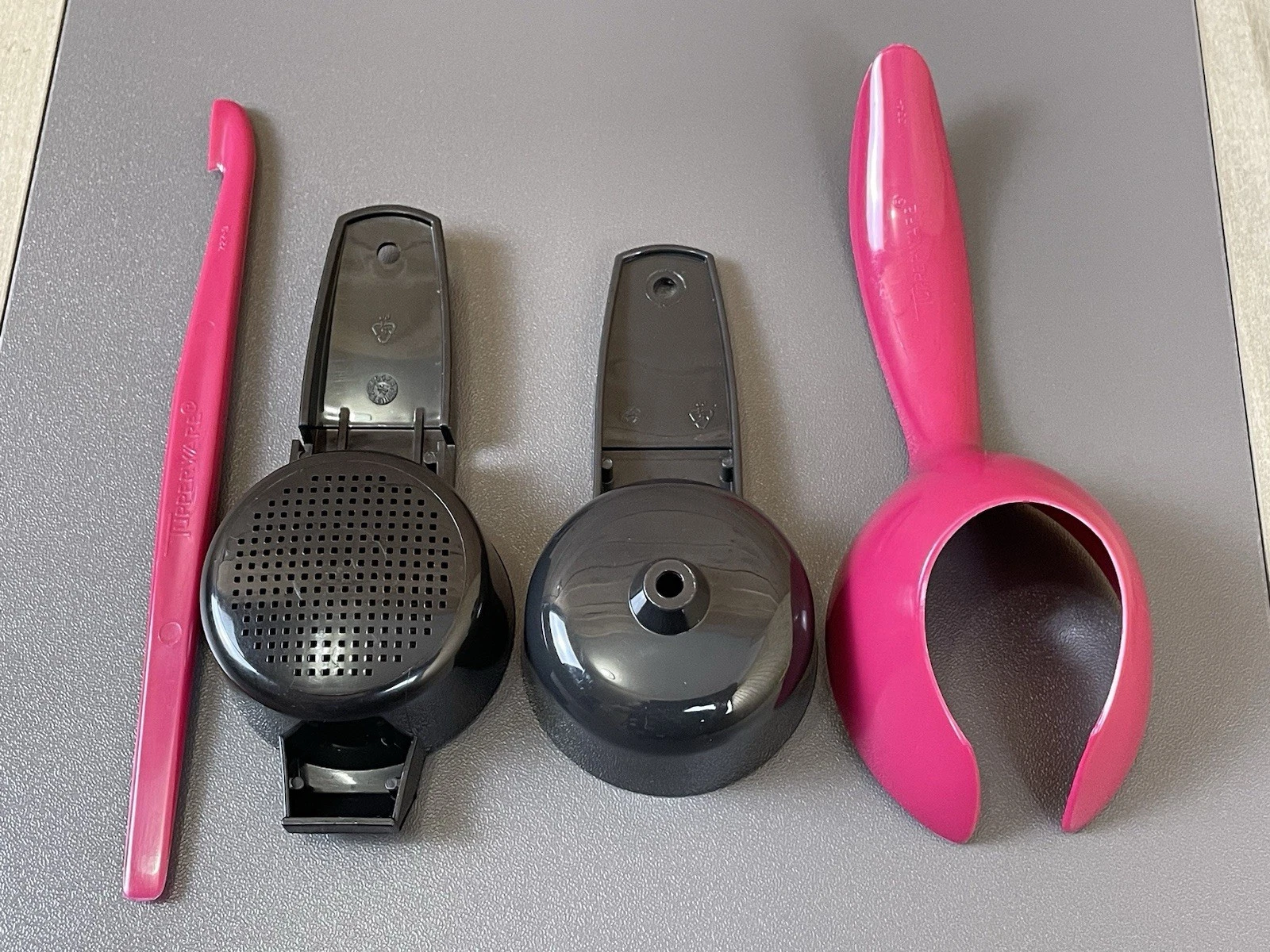 New Tupperware MIXED Lot Gadgets Tea Strainer/Egg Lifter/Citrus Peeler/Egg Sep
