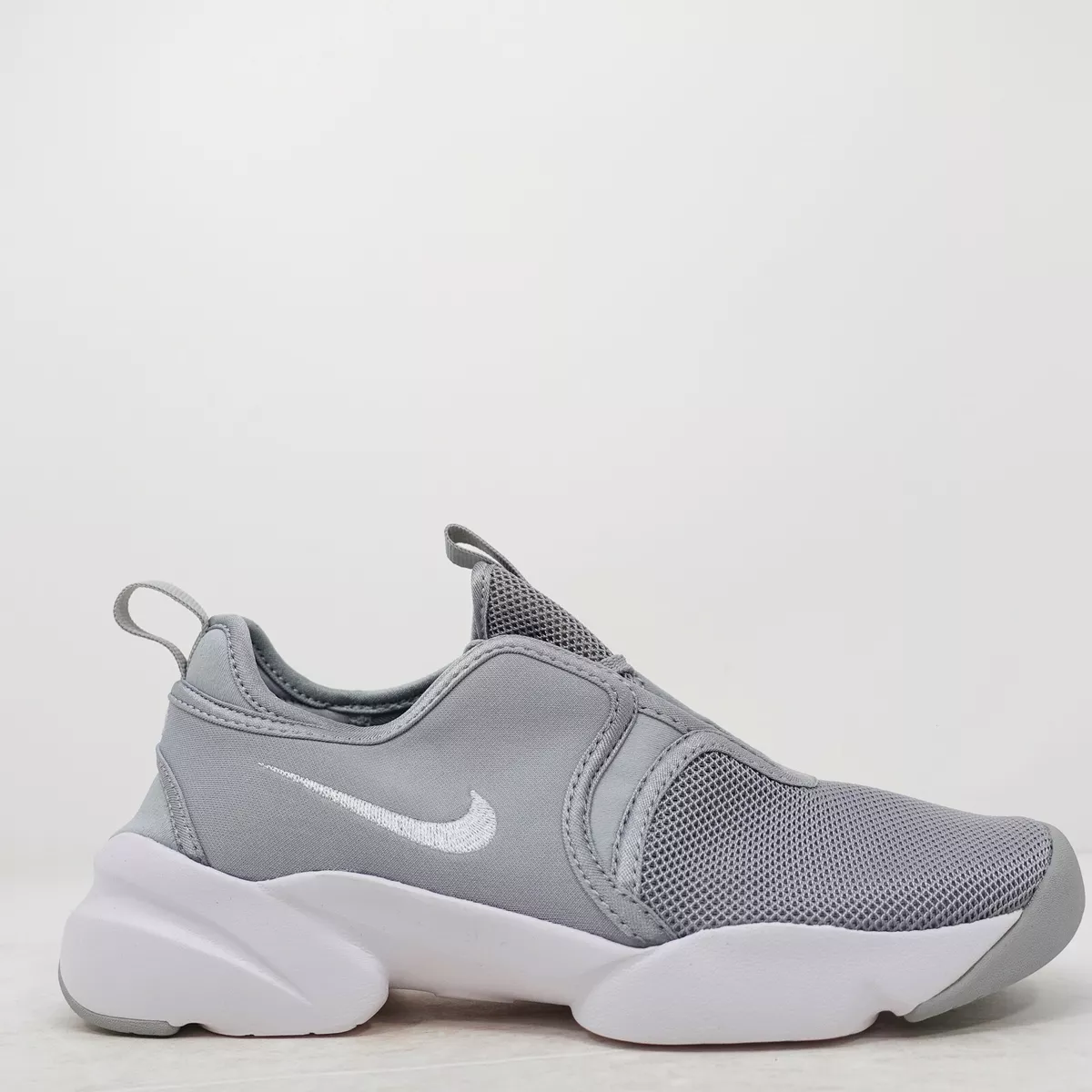 Nike womens lightweight shoes cheap