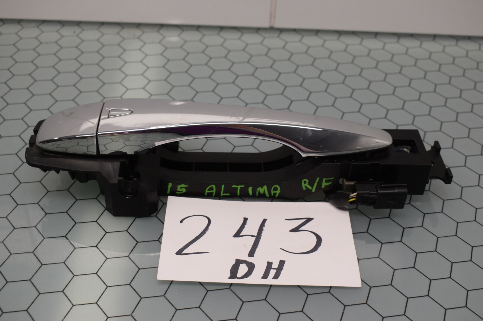 13 14 15 Nissan Altima FRONT PASSENGER Exterior Door Handle Used #243-DH