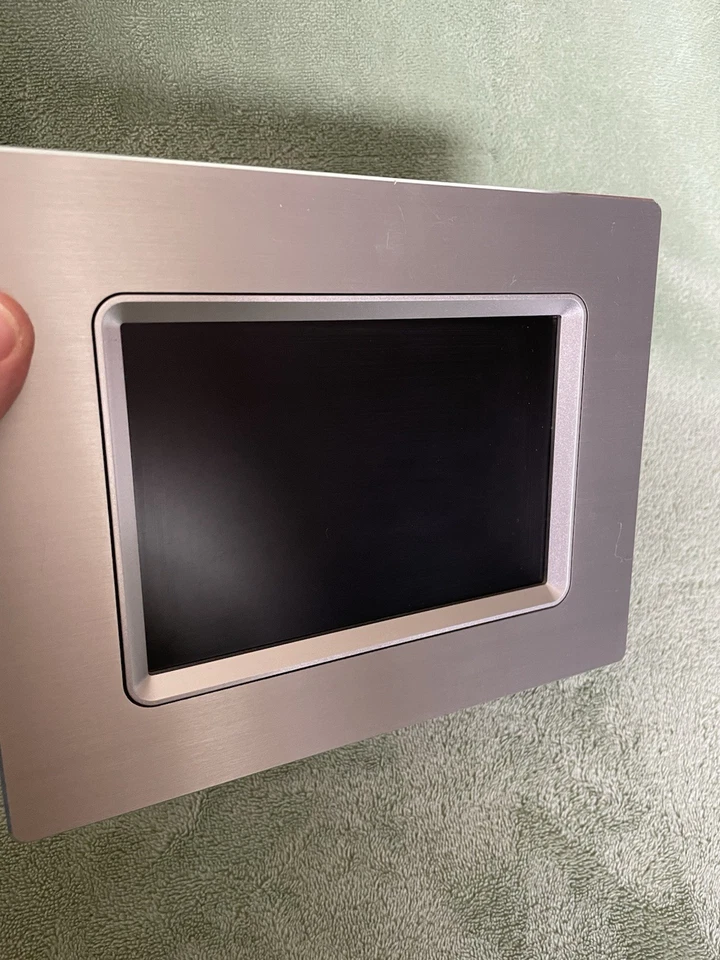 Philips Digital Picture Frame 7FF1 Frame Only Silver With Stand, No Adapter - Image 3 of 4