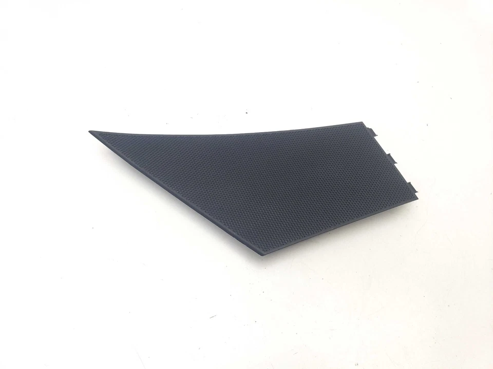 AUDI A3 8Y RIGHT FRONT DOOR LOUD SPEAKER COVER TRIM 8Y0035424A 2023 - Image 2 of 4