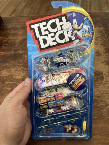 Tech Deck Finesse Sonic The Hedgehog 4 Pack Fingerboard Skateboard New Toy - Picture 2 of 10