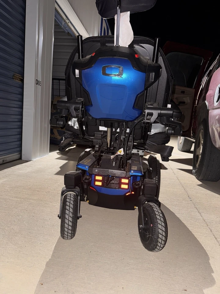 Reposapiés reclinable inclinable Quantum Q6 Edge para silla de ruedas, 42 pulgadas Foto 4 de 4