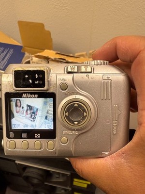 Nikon Digital Camera Coolpix 4300 4.0MP Silver W/battery/memory