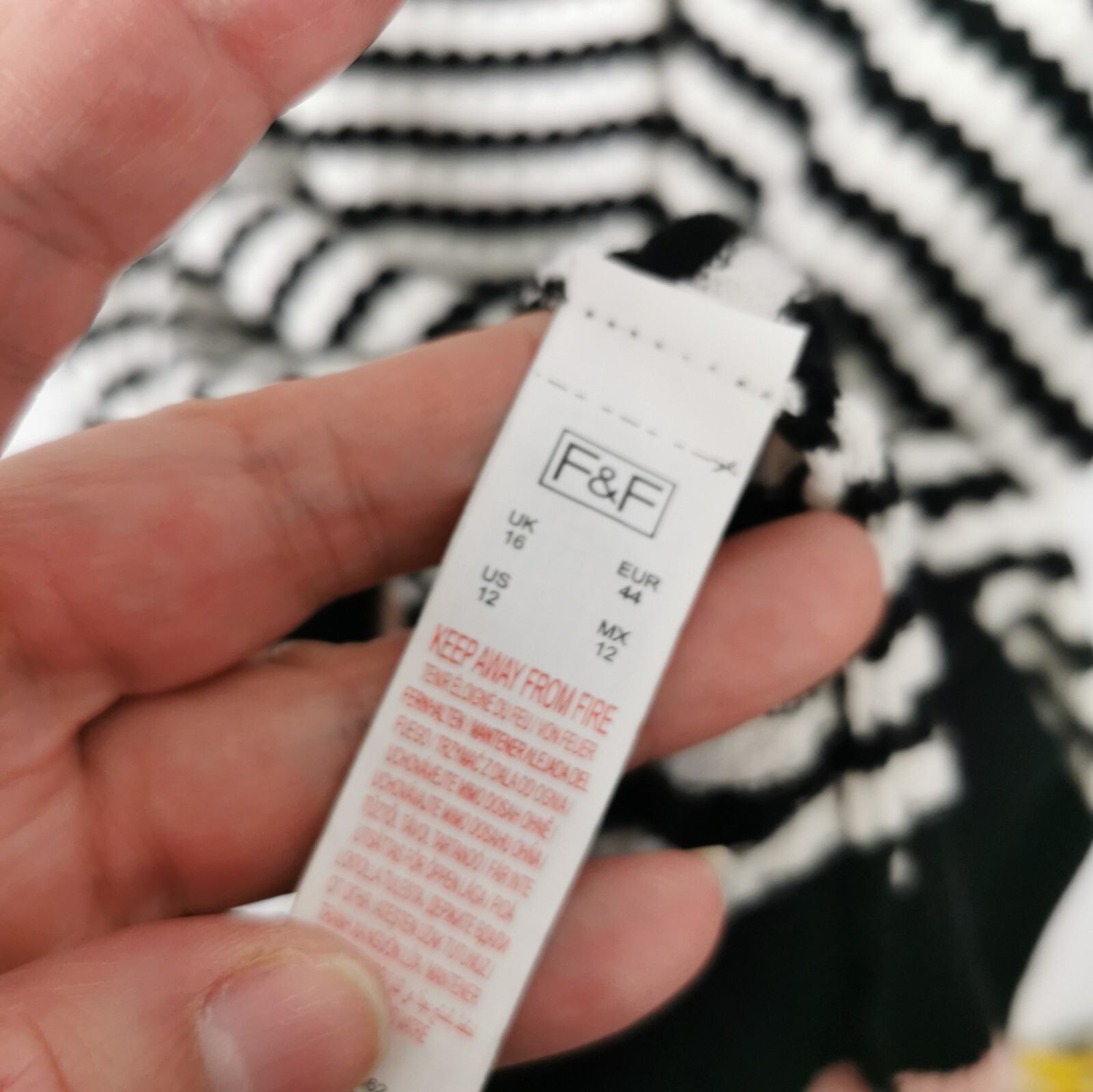 Ladies Jumper Size 16 Black White Stripe Nautical Stretch Ribbed Casual