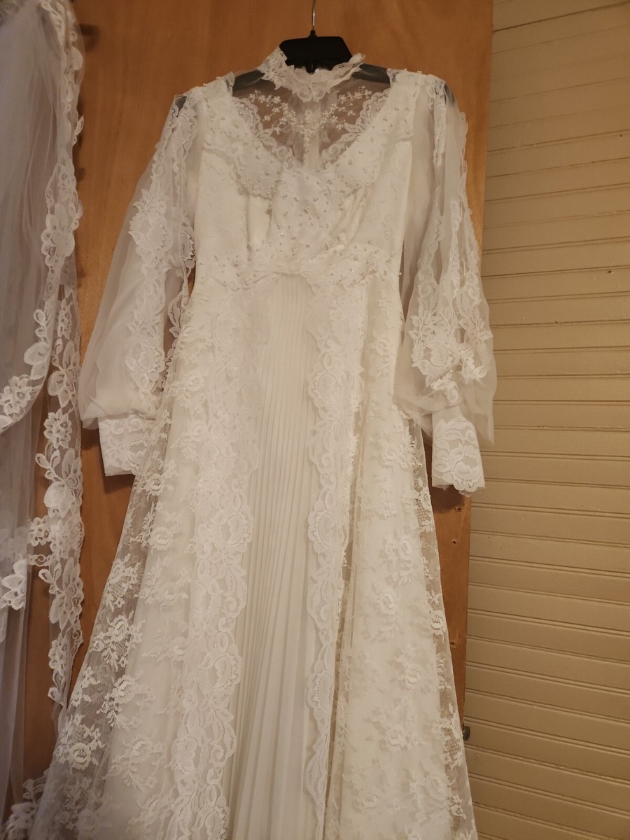 DAVID'S BRIDAL FULL SLEEVE BEADED LACE WEDDING DRESS WITH VEIL | eBay DAVID'S BRIDAL FULL SLEEVE BEADED LACE WEDDING DRESS WITH VEIL | eBay