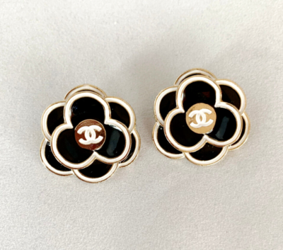 CHANEL Vintage Gold Metal Button Black Camellia Flower 30mm CHANEL Vintage Gold Metal Button Black Camellia Flower 30mm