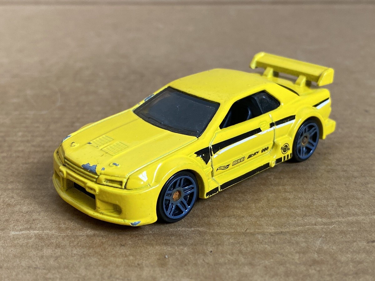 Hot Wheels Nissan Skyline R32 GT-R Godzilla, 1:64, Nightburnerz