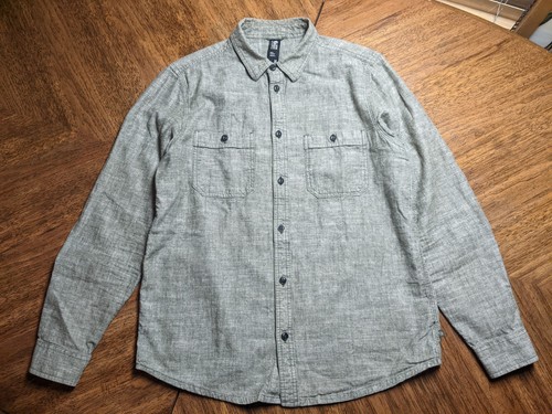 Mountain Hardwear Shirt Size Medium Gray Long Sleeved Button Up Mens