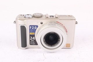 Panasonic Lumix DMC LX3 Digital Compact Camera Working w/ Leica Zoom Lens