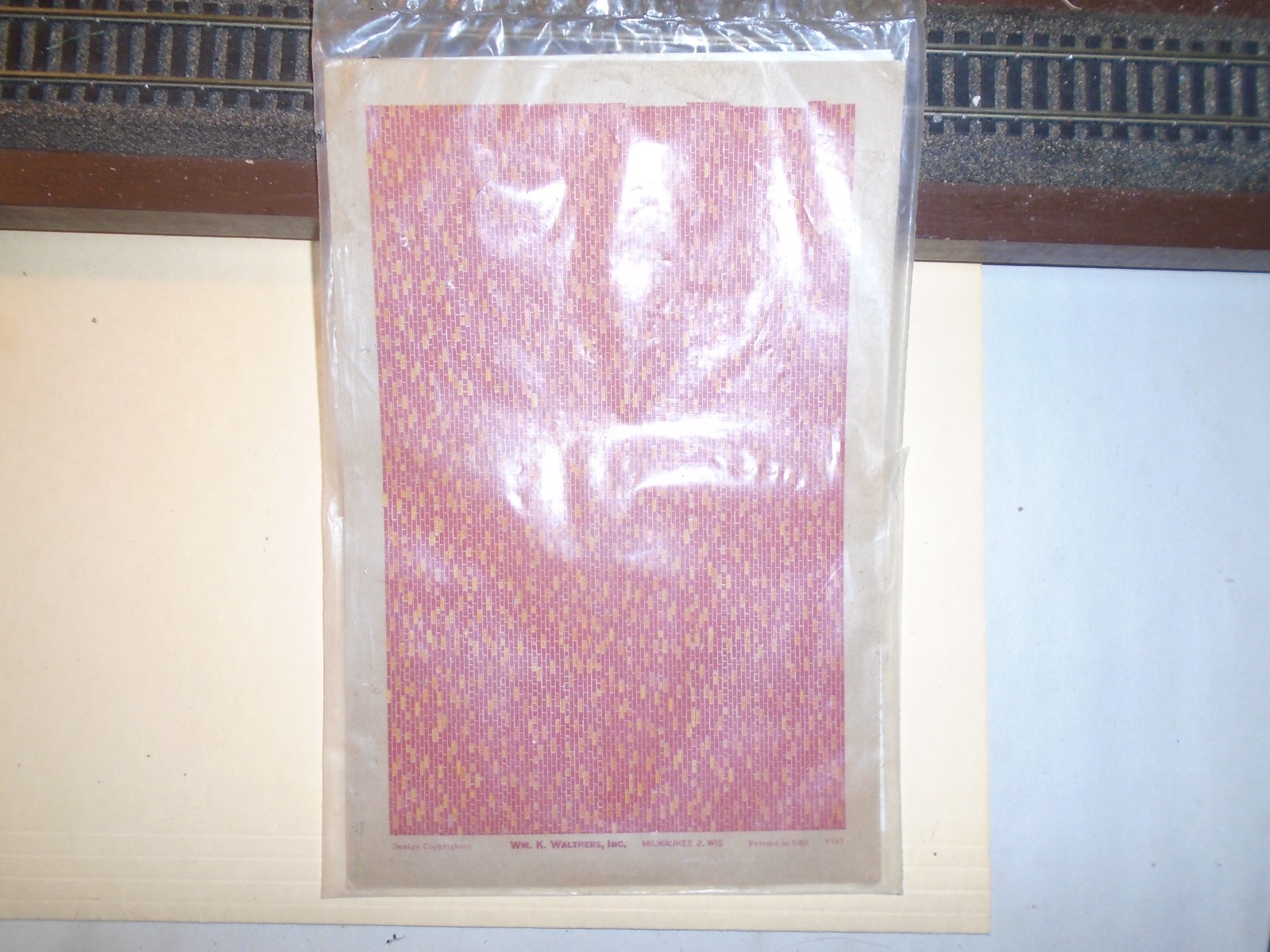 WALTHERS BUILDING PAPER #V167 -RED BRICK WITH YELLOW IN HO SCALE