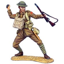 GW028 - British Infantry Throwing Grenade - Great War - First Legion