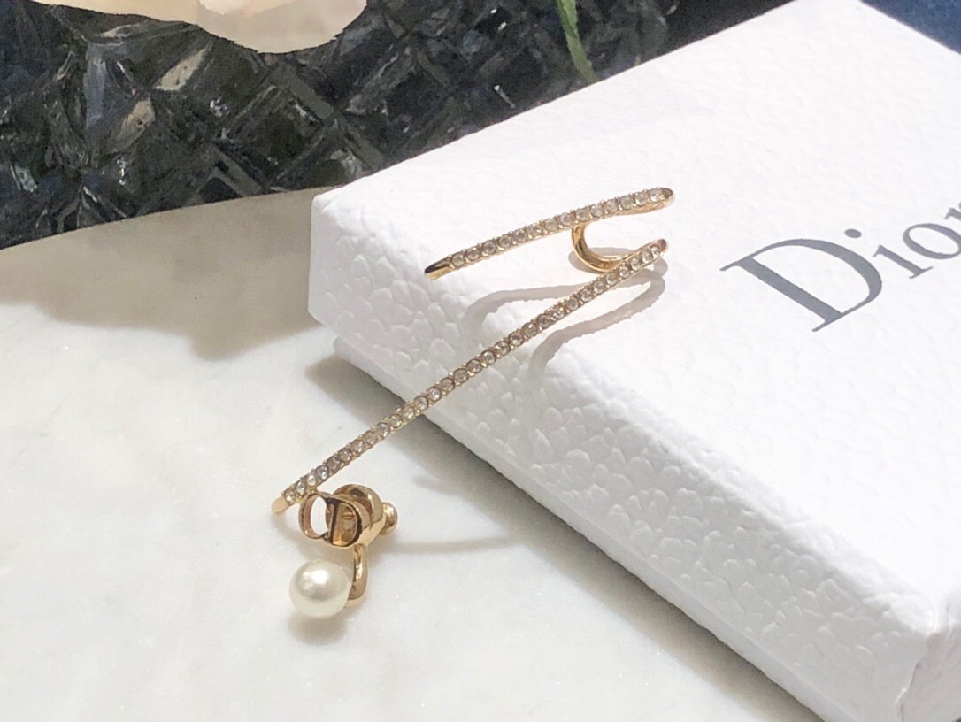 CHRISTIAN DIOR J’ADIOR CRYSTAL PEARL GOLD DANGLE DROP ONE SIDE EAR CUFF