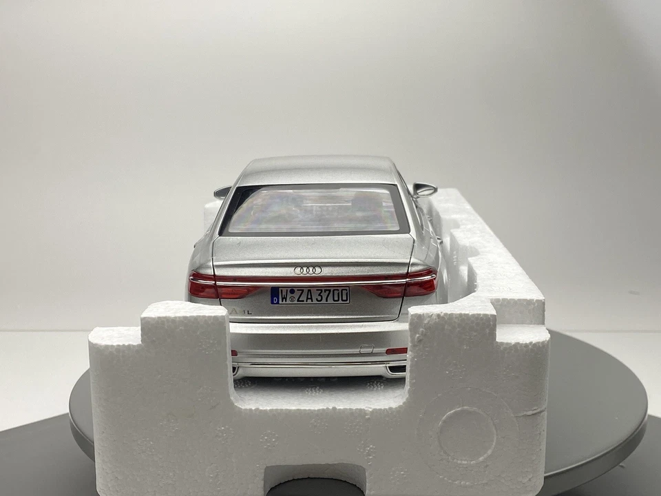 NOREV 1/18 Audi A8 L 2018 Silver (AUTOART BBR NOREV KYOSHO MINICHAMPS SCHUCO NZG - Immagine 4 di 4