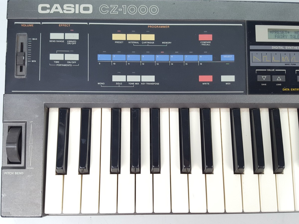 CASIO CZ-1000 Digital Synthesizer Keyboard Vintage 1984