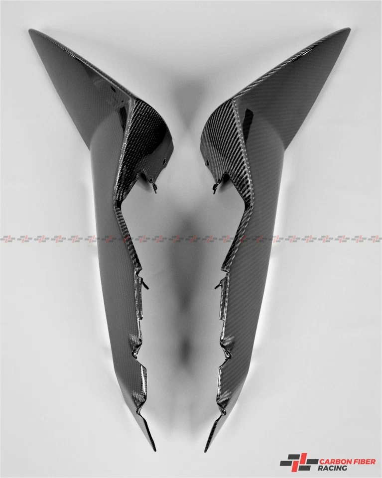 Carenados traseros KTM RC8 2008-2015 - 100 % fibra de carbono Foto 3 de 4