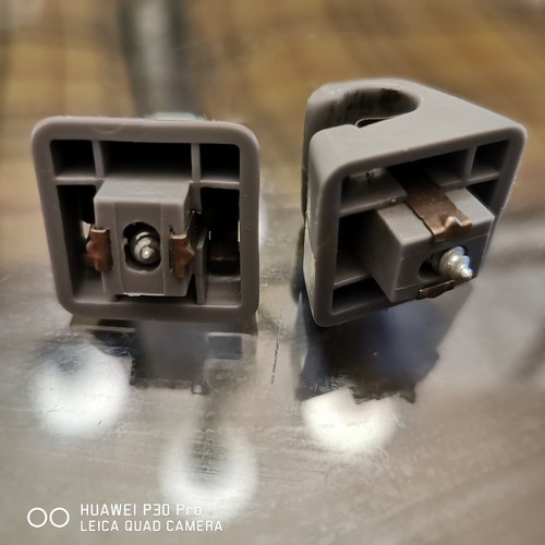 Mercedes Genuine OEM's 81-95 W124,W126,W201,C126 Lighted sun visor GRAY Clips x2 - Picture 4 of 4