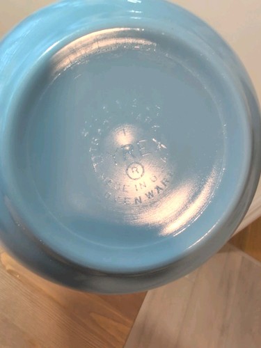 Vintage Pyrex Delphite Bluebelle 3 Piece Set Nesting Mixing Bowls 401, 402, 403 - Picture 8 of 9