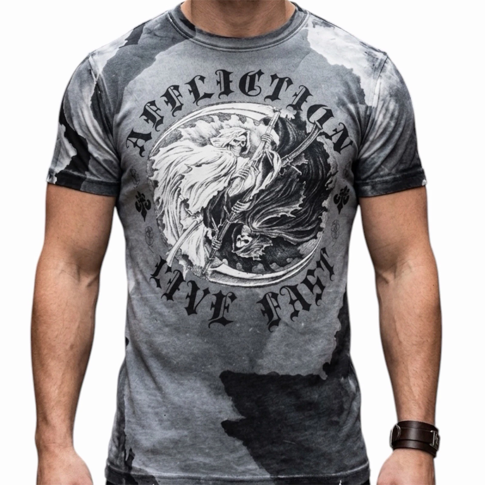 $58 AFFLICTION White Black YING YANG Short Sleeve Slim Fit Y2K T-shirt NWT
Opens in a new window or