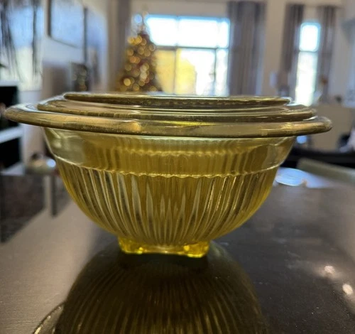 VTG  "Golden Glow" Depression Glass Nesting Mixing Bowls Federal Glass
