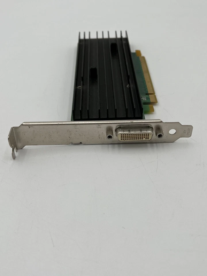 NVIDIA QUADRO PCI-E x 16 GRAPHICS CARD MIC NVA-P538 256MB Dell P/N 0TW212 FR SHP - Image 4 of 4