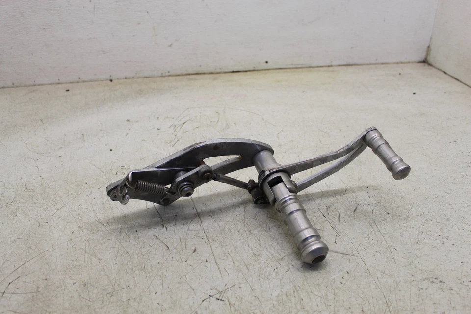 00 PINCA FRENO DELANTERA DERECHA ALUMINIO RECAMBIO SUZUKI MARAUDER 800 C-39D Foto 3 de 4