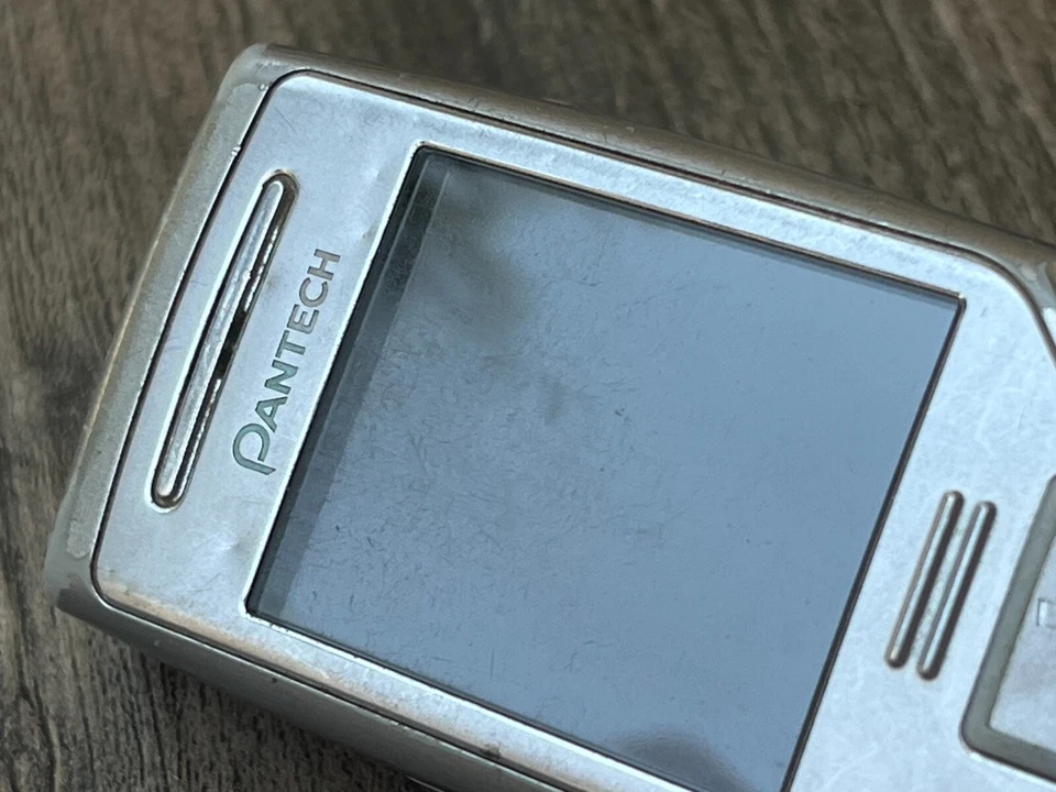 Retro Pantech PG-3600 GSM Mobile Phone Silver color For collectable - Image 3 of 4