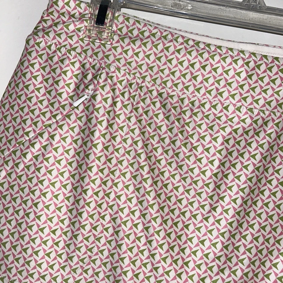 Falda corta Slazenger blanca y rosa geométrica de golf con bolsillos para mujer talla mediana Foto 3 de 4
