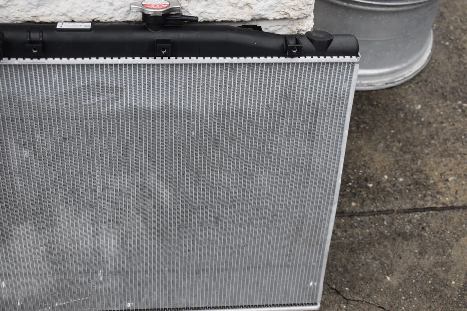 Toyota Corolla 2014-2017 radiador de refrigeración OEM de fábrica Foto 3 de 4